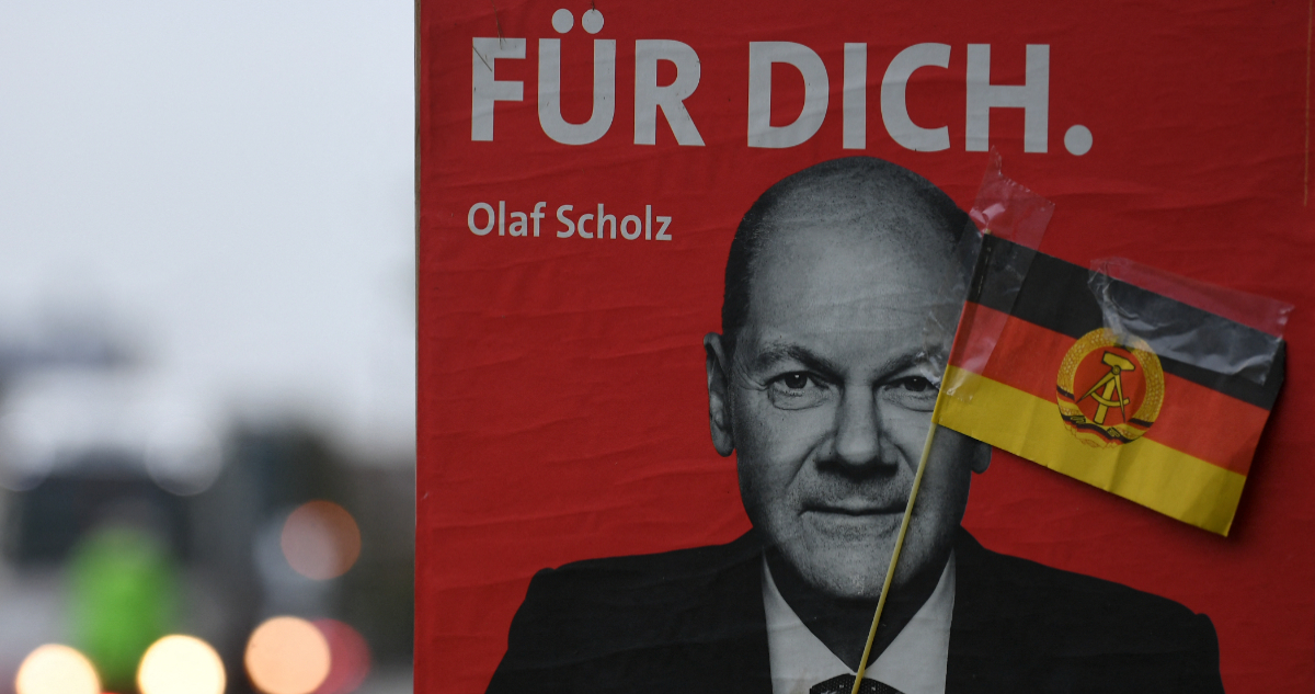 Alemania candidato a canciller encabeza encuestas a pesar de ser investigado por lavado de dinero