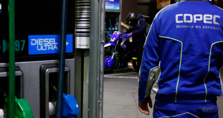 encapuchados armados