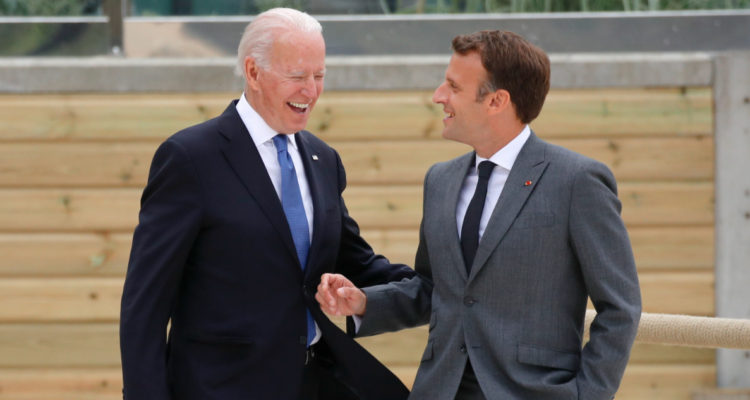 Biden y Macron discutirán hoy sobre la crisis de los submarinos tras desacuerdo con Australia