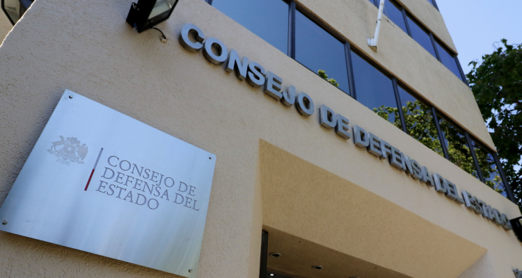 cde se querella contra quienes resulten responsables de proyectos inmboliarios en valdivia