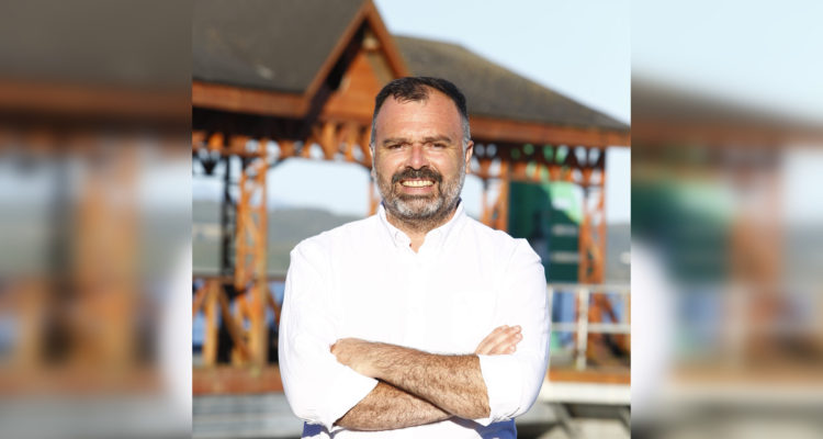 Oscar González Almonacid Concejal de Calbuco | Facebook