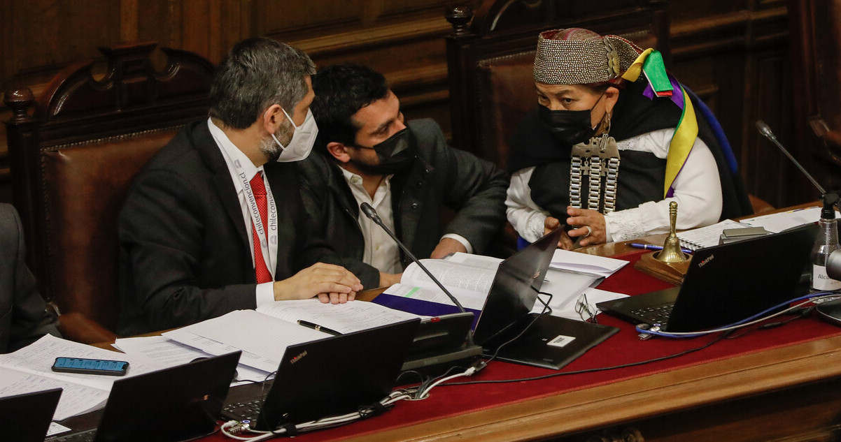 Convención vota reglamento para renuncias y vacancias