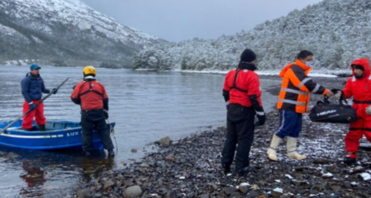 armada evacúa a tripulante