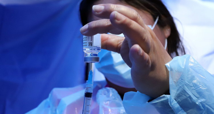 más de 2 millones de personas han recibido la dosis de refuerzo