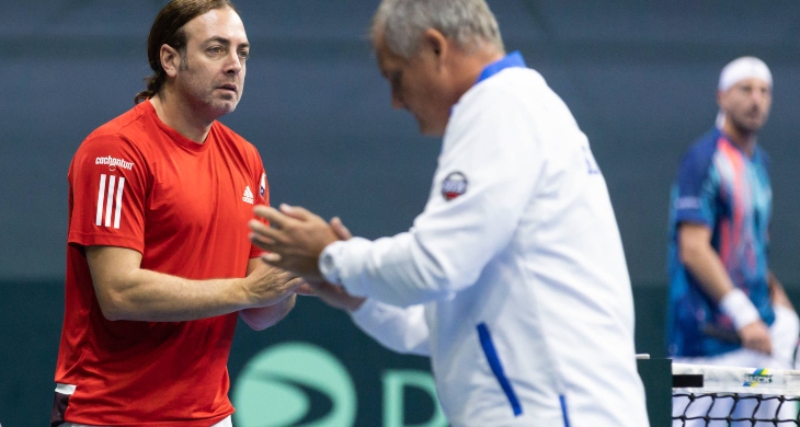 Twitter | @copadavis