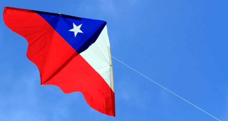 encumbrar volantín Fiestas Patrias