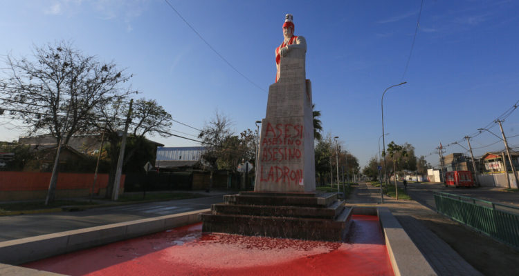 gobierno-repudia-ataque-monumento-allende