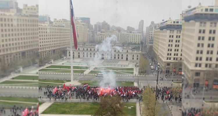 Incidentes frente a La Moneda