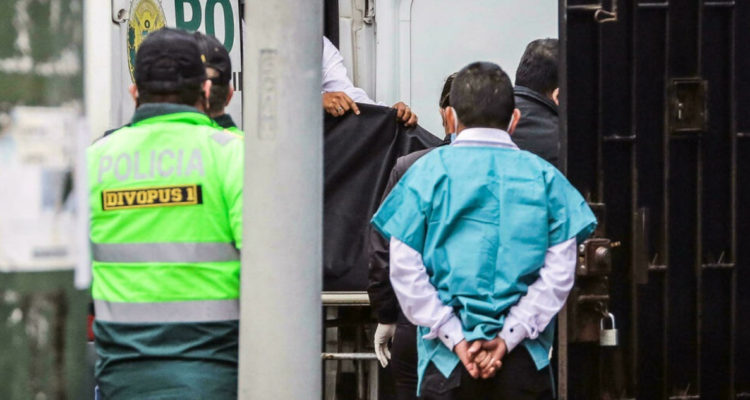 Legisladores peruanos exigen ver el cadáver de jefe histórico del grupo terrorista Sendero Luminoso