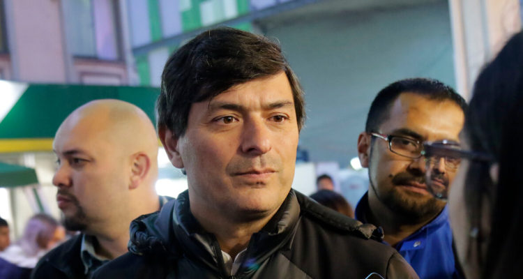 parisi-asilo-politico-eeuu-chile-no-democracia