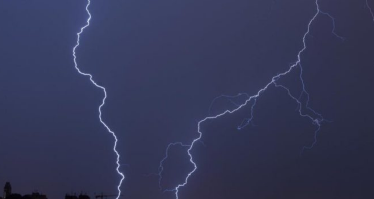 madre-hijos-mueren-rayo