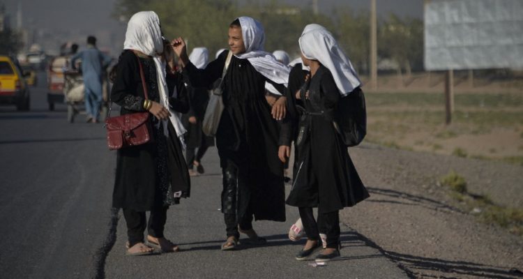 talibanes-estudiantes-regresaran-escuelas-antes-posible