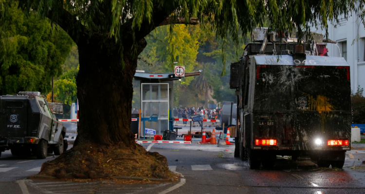 udec negocia acuerdo contra jovenes imputados por daños en el estallido