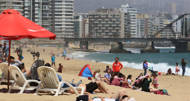 39 mil autos ingresan a región de Valparaíso en primeras horas del fin de semana largo