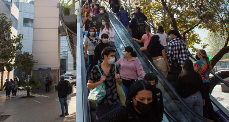 personas-escalera-electrica