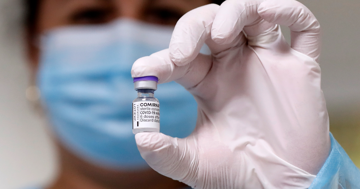 Agencia Europea de Medicamentos aprueba tercera dosis de vacuna Pfizer para mayores de 18 años