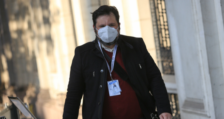 Andrés Cruz rechaza ley de indulto y firma carta para sesionar en UdeC