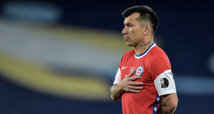 gary-medel-arenga-la-roja