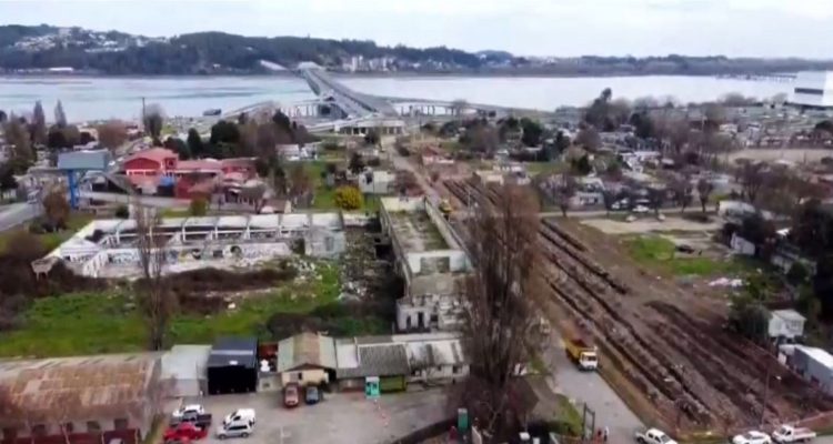Familias de la población Aurora de Chile pide paralizadas obras de puente Bicentenario