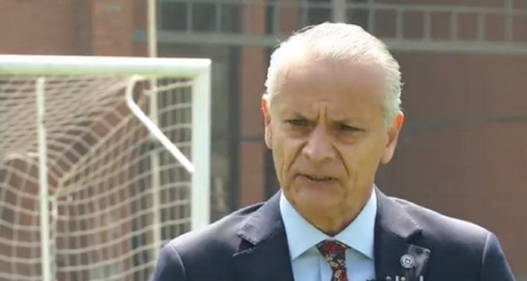 Castrilli dio la cara tras error de Tobar con Zampedri