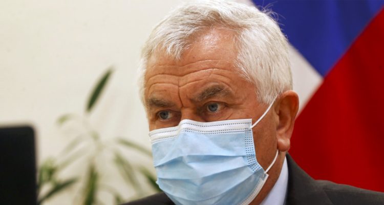 Chile registra peor miércoles de contagios en tres meses y nueve días sobre 2% de positividad