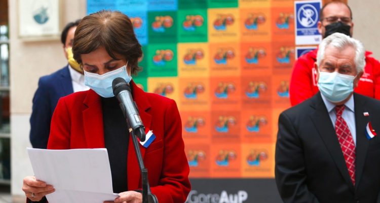 Chile anota las peores cifras covid en casi 3 meses con RM empujando contagios