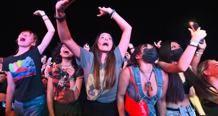 Fans en concierto de Coldplay