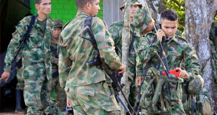 Colombia cocaleros liberan a 180 militares capturados en frontera con Venezuela