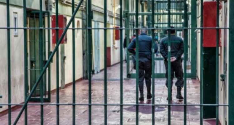 10 reos son beneficiados con la libertad condicional en punta arenas