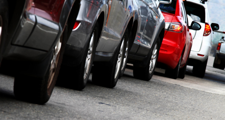 Vehículos salieron por fin de semana largo.