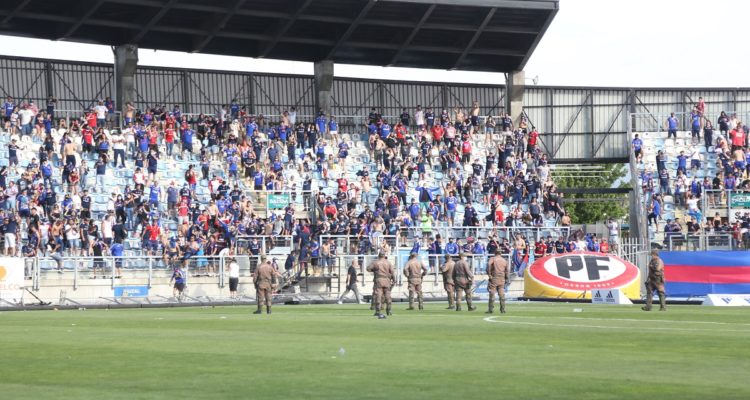 Hinchas de La U luego de la invasión a El Teniente.