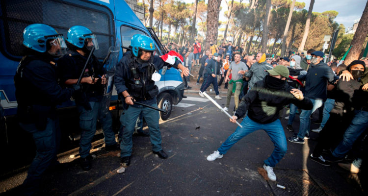 Italia ministra del Interior admite que protestas neofascistas superan todas las previsiones