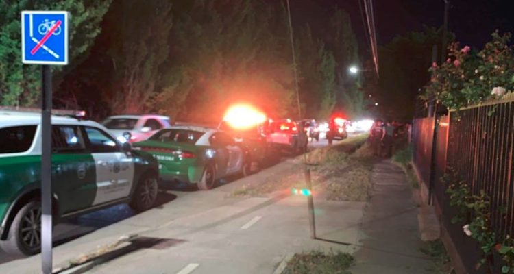 Joven de 19 años es encontrado con tiros en la cara en Los Ángeles