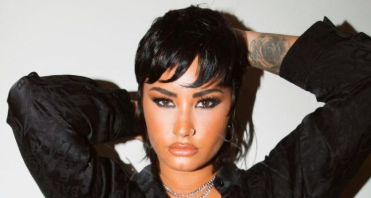 lovato-cree-palabra-aliens-despectiva-extraterrestres