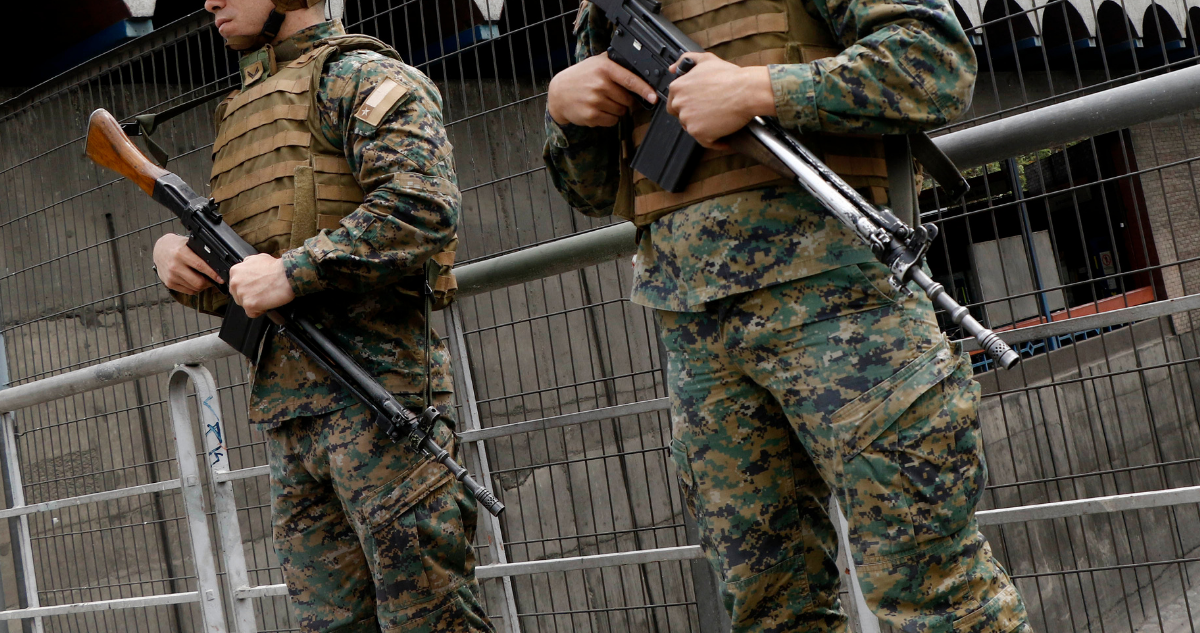 militares