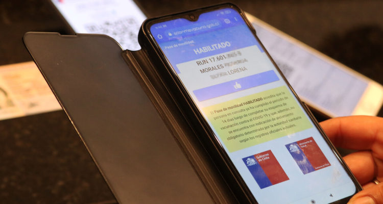 Daza dice que a futuro menores de 55 años deberán tener dosis de refuerzo para el Pase de Movilidad