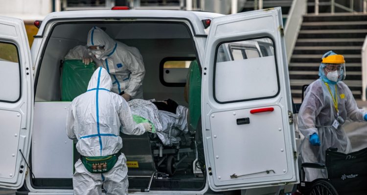 Rusia anota más de mil muertos por covid por primera vez en la pandemia