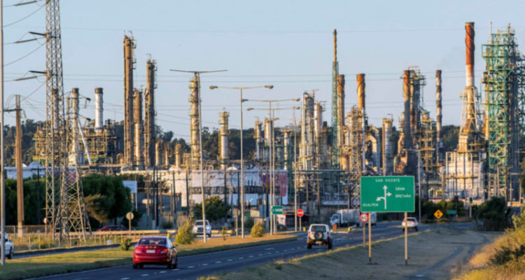 Sindicato de Enap exige que la empresa intervenga en el mercado del gas Claramente hay colusión