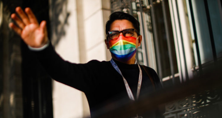 convencional da positivo a covid-19