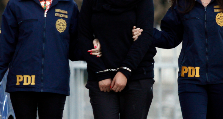 Mujer de 75 años y su nieta quedan en prisión preventiva por tráfico de drogas en Llanquihue