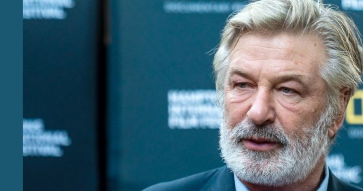 alec baldwin exige presencial policial