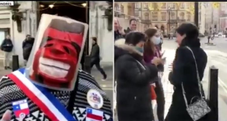 Votante con máscara de Indio Pícaro