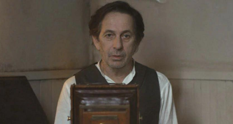 ALfredo Castro en Blanco