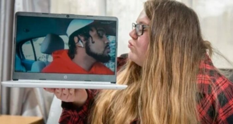 Pareja se casa por zoom sin conocerse