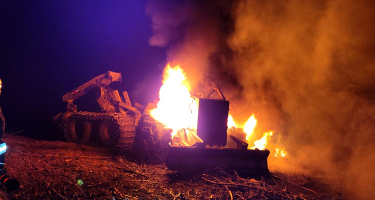 Destrucción de maquinaria forestal en atentado en la Unión