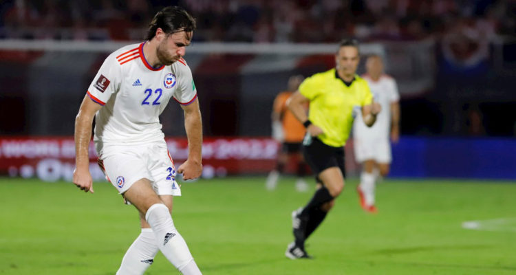 Brereton Díaz vs Paraguay.