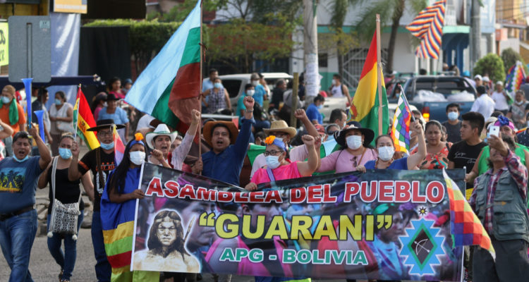 Grupos opositores de Bolivia mantienen paro hasta que se derogue ley de blanqueo de capitales