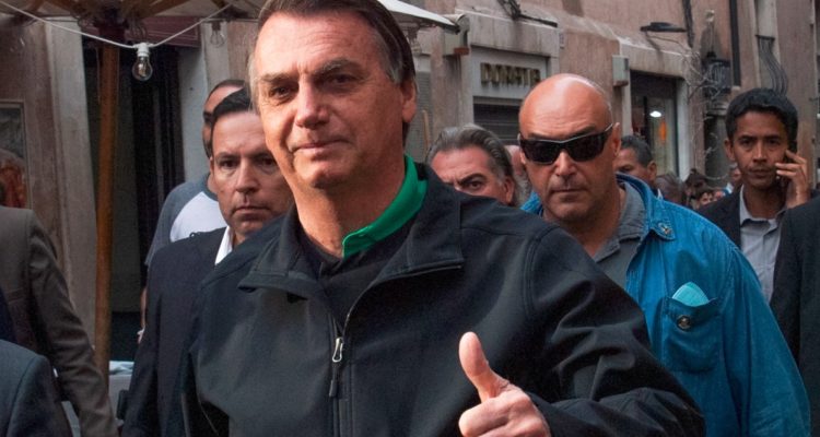 Bolsonaro desata pasiones en Italia al recibir ciudadanía honoraria de localidad de sus ancestros