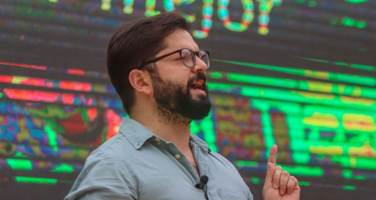 “Agradezco a rivales que no han buscado sacar provecho político”: Boric se refiere a demora del PCR