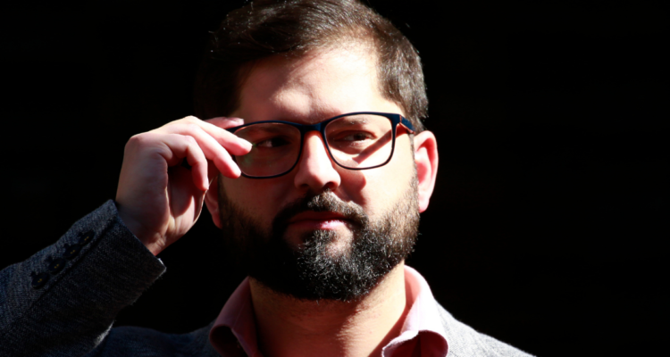Gabriel Boric confirma que su cuadro de covid es variante Delta